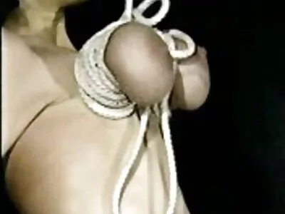 Gestapelte Mama wird mit zwei porn reif Salamis frech