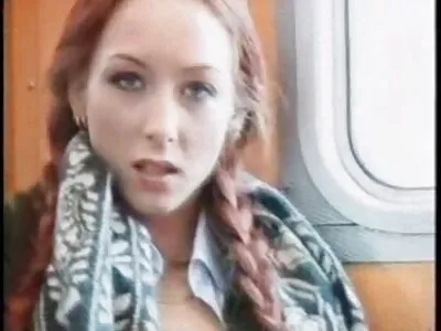 Neue Büropuppe Shawna beweist ihr Können reife deutsche tube