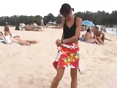 Verführerische Hausfrau fickt die Freundin ihres Mannes geile reife deutsche weiber