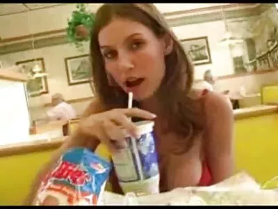 Claudia deutsche reife fotzen Bavel und Apolonia Lapiedra lecken im Wohnzimmer