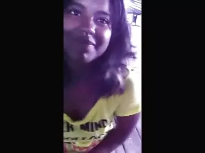 Gebräuntes Babe mit großem Arsch nackte reife deutsche frauen bekommt etwas Anal