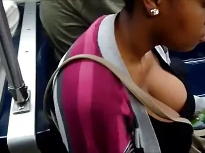 Sinnliche Brünette fickt deutsche sexfilme mit reifen frauen ein geiles Paar