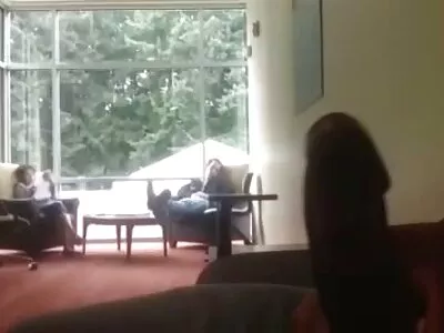 Riesige brünette brünette MILF spielt mit ihrer deutsche reife tube Kätzchen